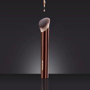 Soft Glow Foundation Brush